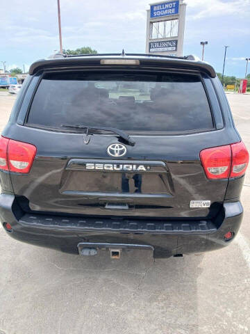 2011 Toyota Sequoia SR5