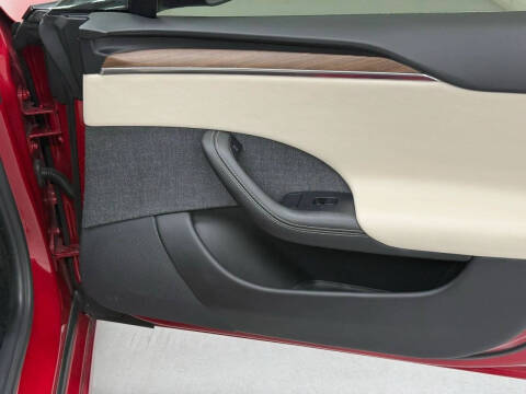 2021 Tesla Model S Plaid