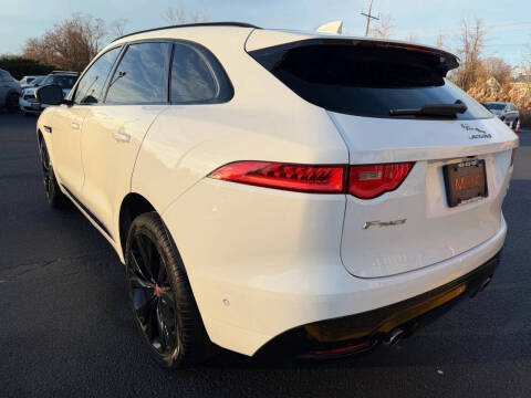 2018 Jaguar F-PACE S