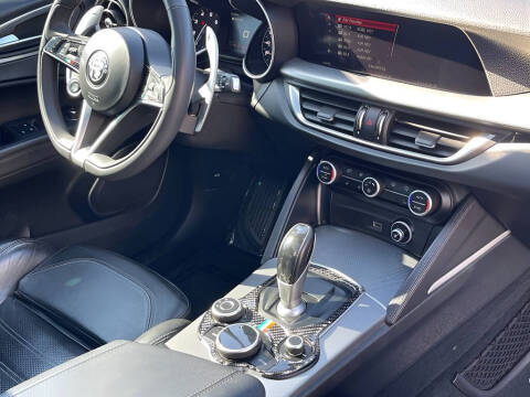 2018 Alfa Romeo Stelvio Ti Sport