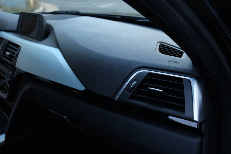 2016 BMW 3 Series 328i