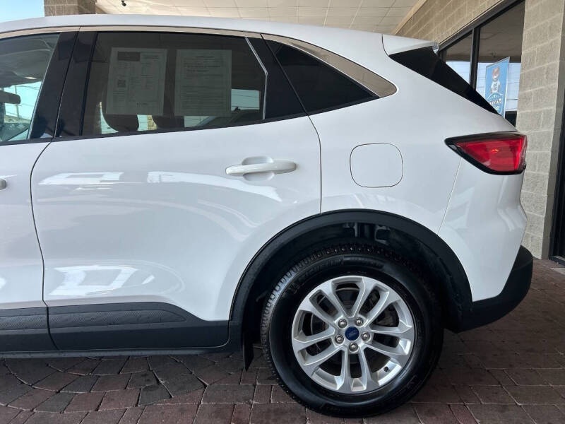 2022 Ford Escape SE