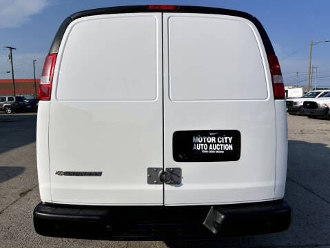 2017 Chevrolet Express 2500