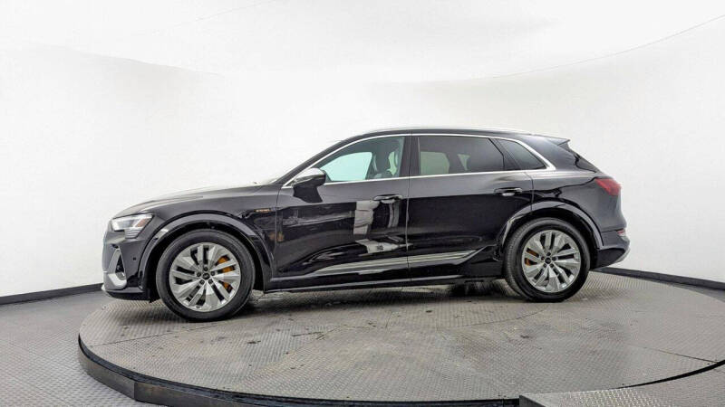 2022 Audi e-tron S quattro Premium Plus