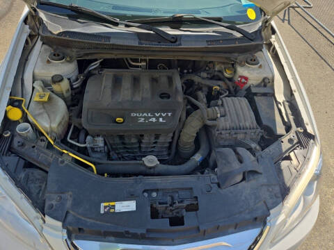 2014 Chrysler 200 LX