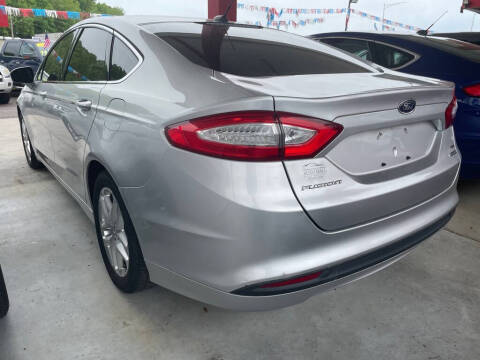 2013 Ford Fusion SE