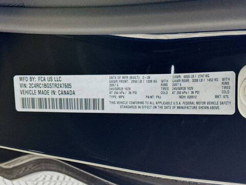 2026 Chrysler Pacifica Select