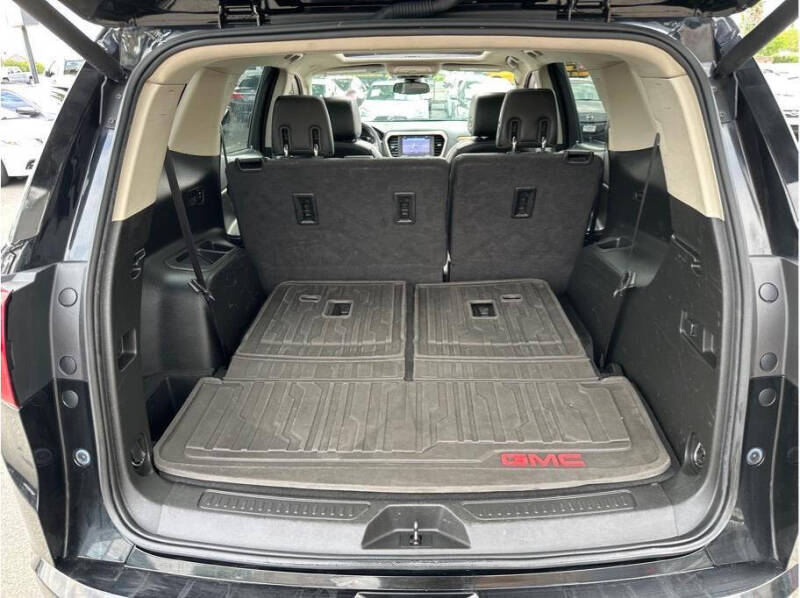 2017 GMC Acadia Denali