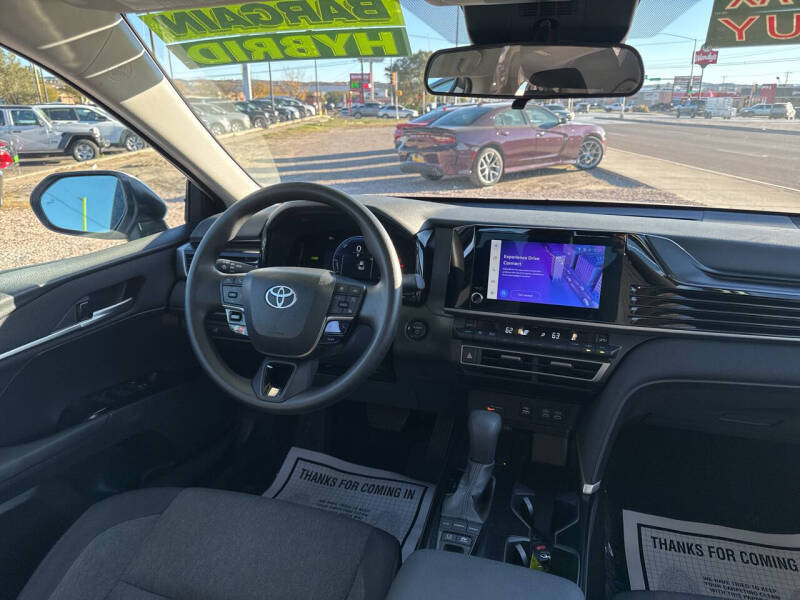 2025 Toyota Camry LE