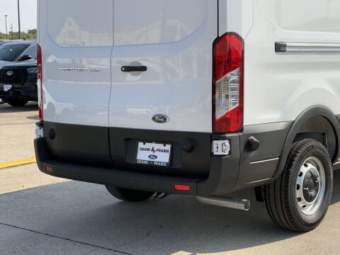 2025 Ford Transit 250