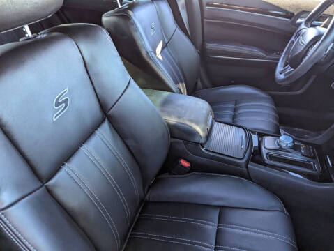 2022 Chrysler 300 S V6