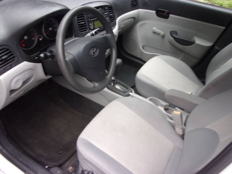 Image 6 of 2010 Hyundai Accent GLS