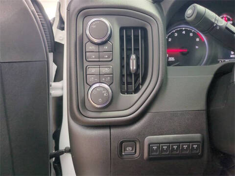 2025 GMC Sierra 2500HD Pro