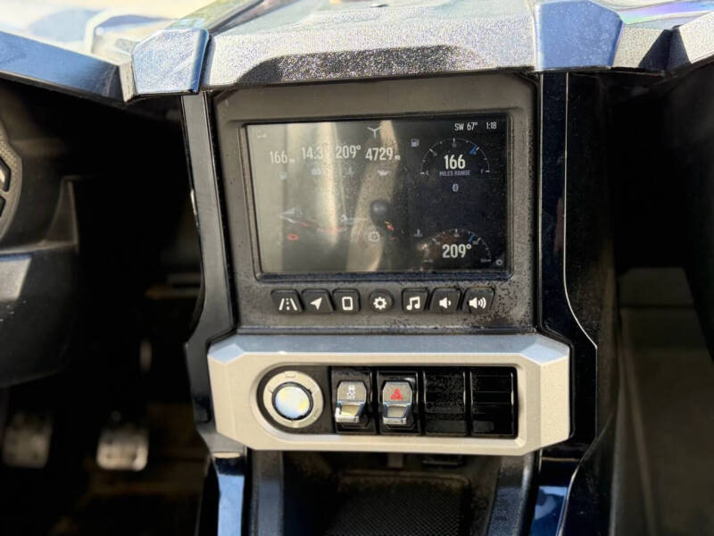 2021 Polaris Slingshot