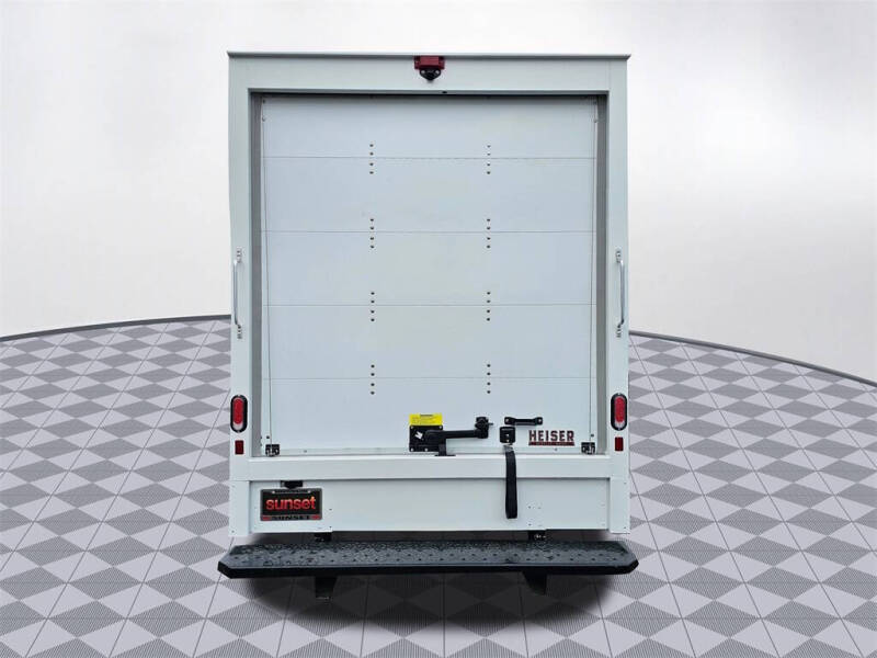 2024 Chevrolet Express 3500