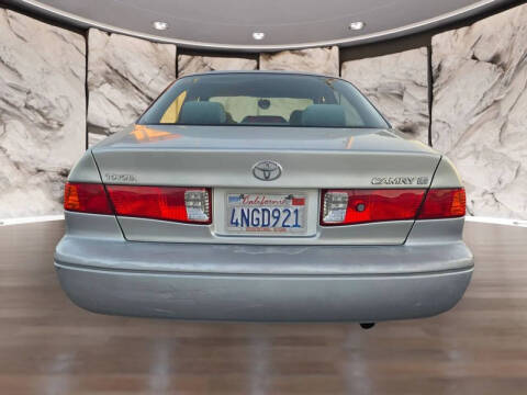 2000 Toyota Camry LE