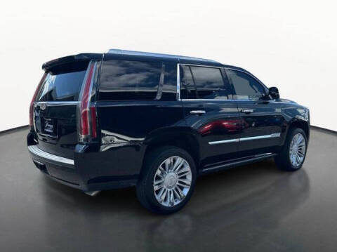2017 Cadillac Escalade Platinum