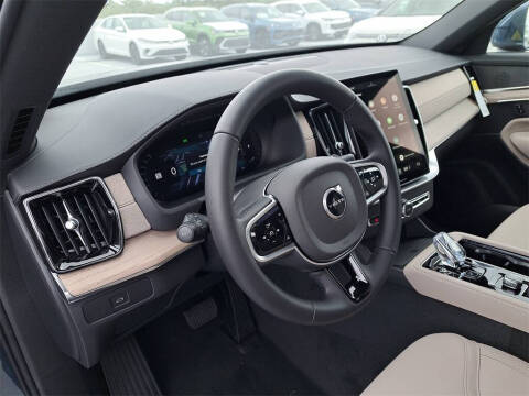 2026 Volvo XC90 B6 Core
