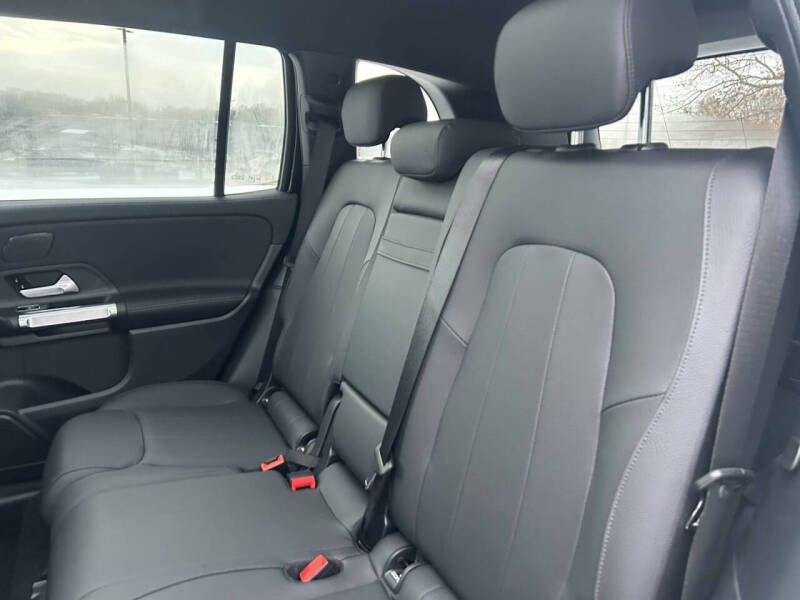 2025 Mercedes-Benz GLB GLB 250 4MATIC