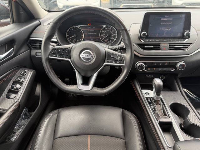 2022 Nissan Altima 2.5 SR