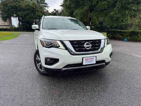 2020 Nissan Pathfinder SL
