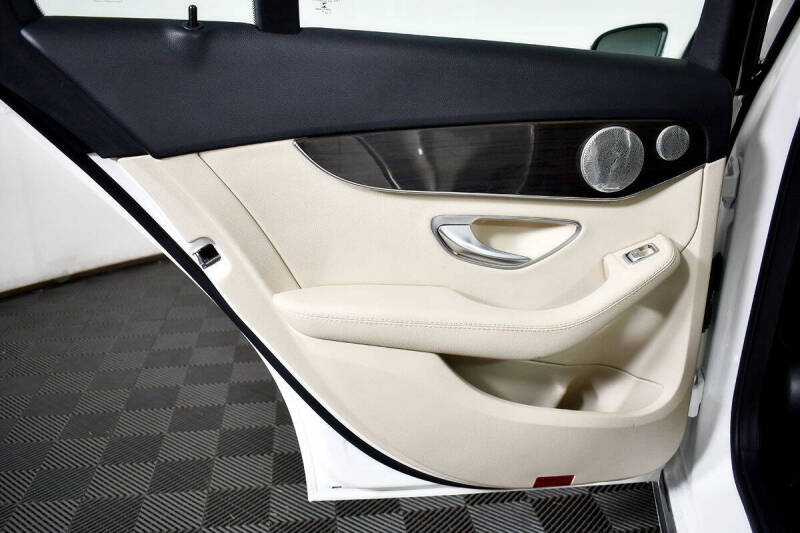 2016 Mercedes-Benz C-Class