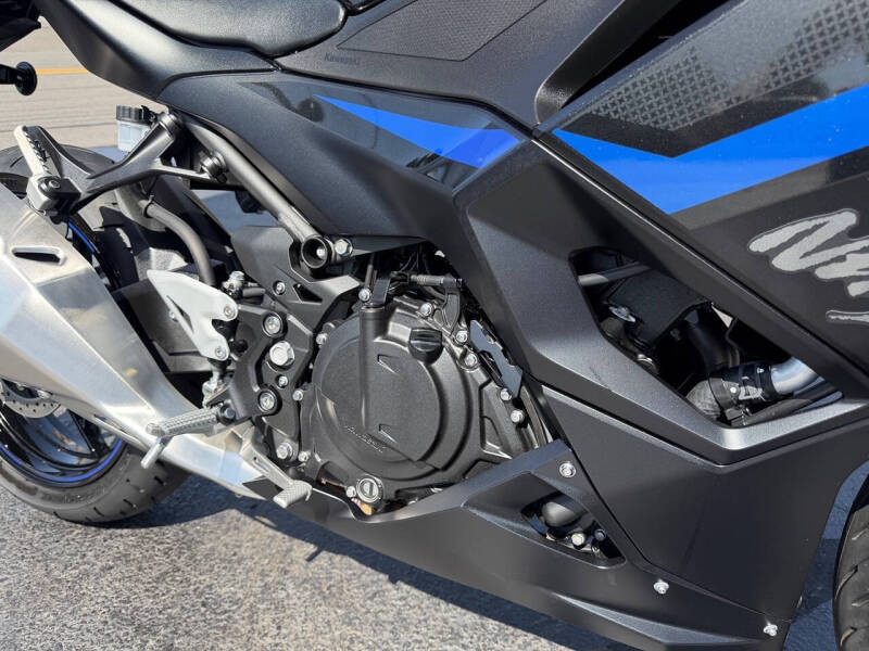 2025 Kawasaki Ninja 500 SE ABS
