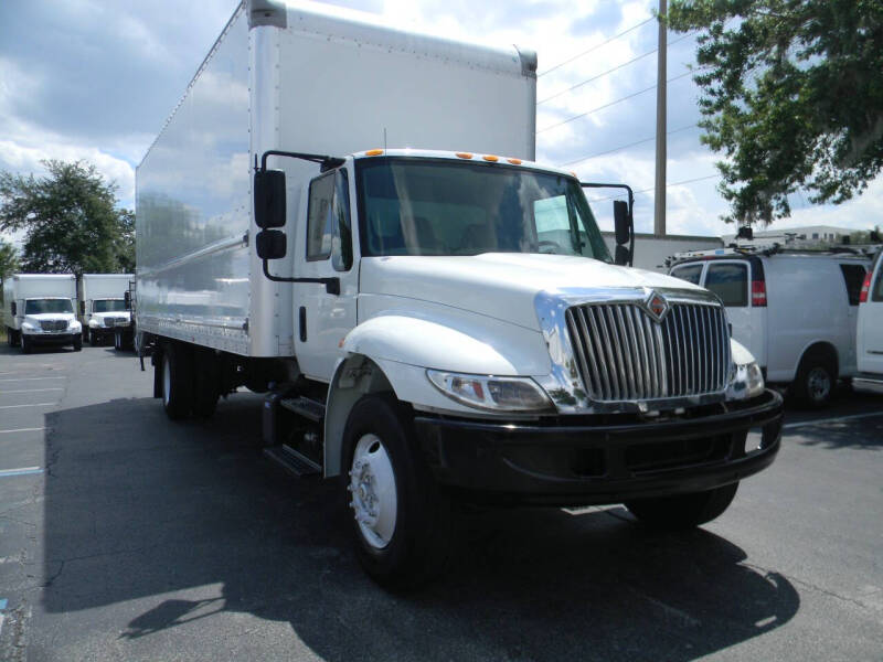 2018 International DuraStar 4300