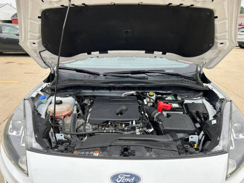 2020 Ford Escape SE