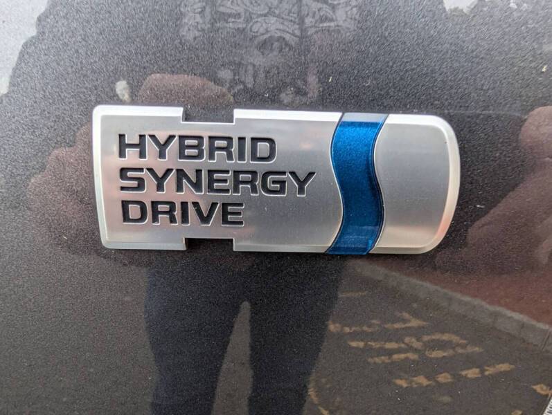 2012 Toyota Prius v Three