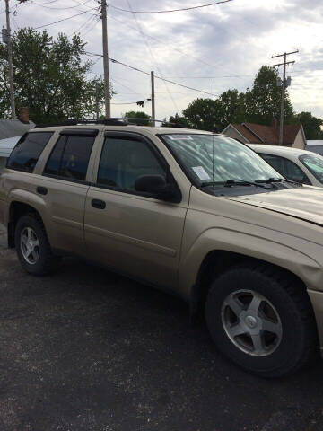 2006 Chevrolet TrailBlazer for sale at Mike Hunter Auto Sales in Terre Haute IN