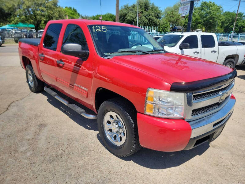 2009 Chevrolet Silverado 1500 for sale at DANNY AUTO SALES in Dallas TX