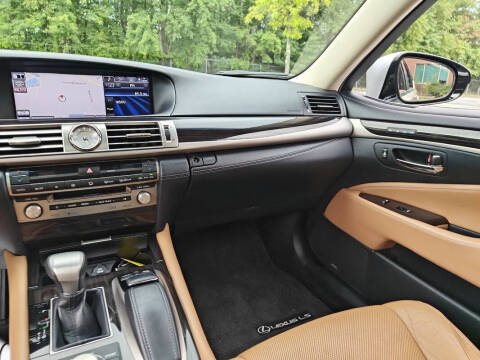 2013 Lexus LS 460