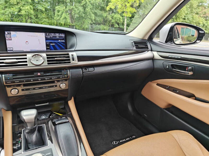 2013 Lexus LS 460