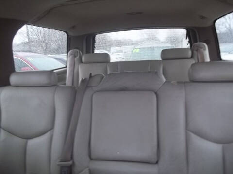 2004 Chevrolet Suburban 1500 LT