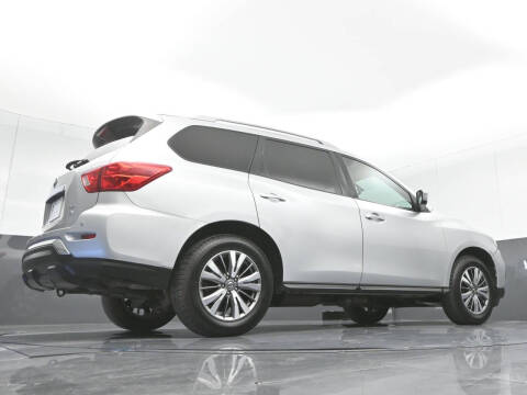 2019 Nissan Pathfinder SV