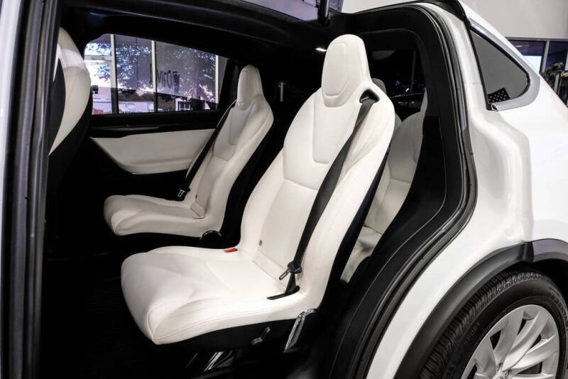 2020 Tesla Model X Long Range