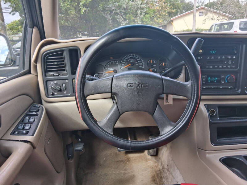 2004 GMC Yukon XL 1500 SLT