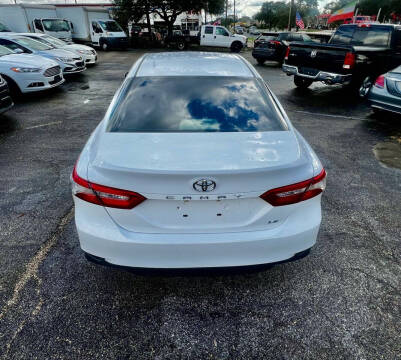 2018 Toyota Camry for sale at GATEWAY  FINANCE  INC - GATEWAY FINANCE INC in Houston TX