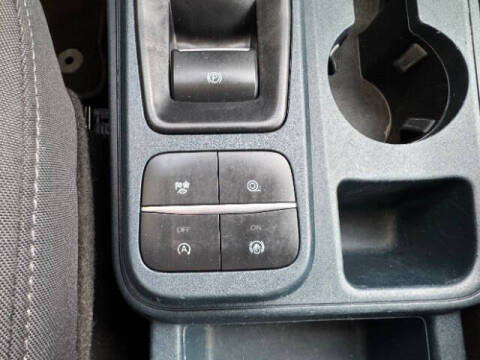 2022 Ford Maverick XL