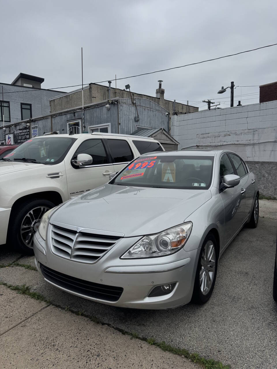 Silver 2009 Hyundai Genesis 4.6L V8 4.6L V8 4dr Sedan 2