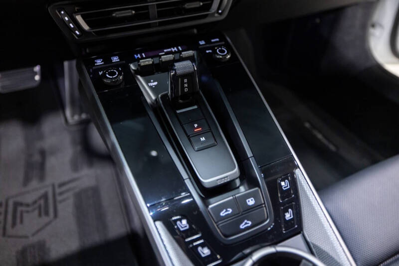 2022 Porsche 911 Carrera