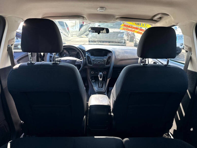 2017 Ford Focus SE
