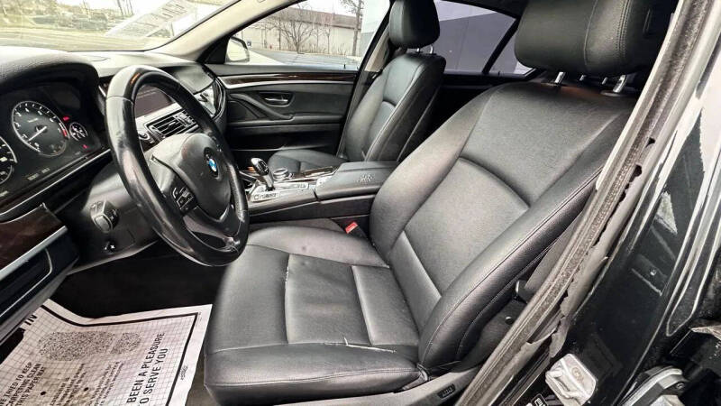 2015 BMW 5 Series 528i