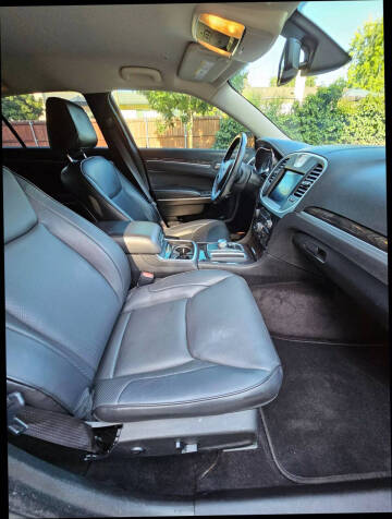 2018 Chrysler 300 Limited