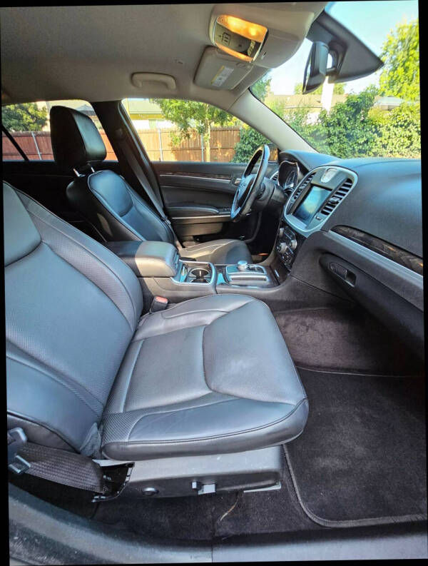 2018 Chrysler 300 Limited