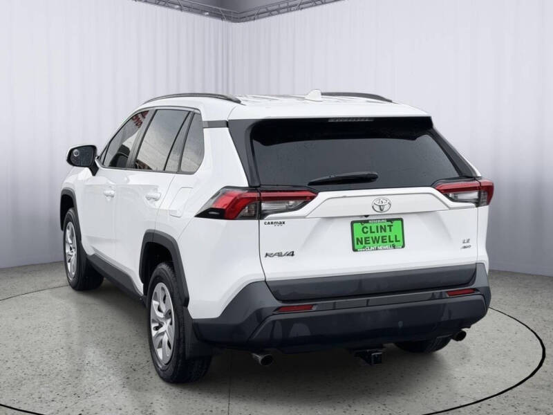 2019 Toyota RAV4 LE