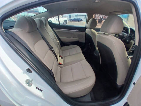 2020 Hyundai Elantra SE