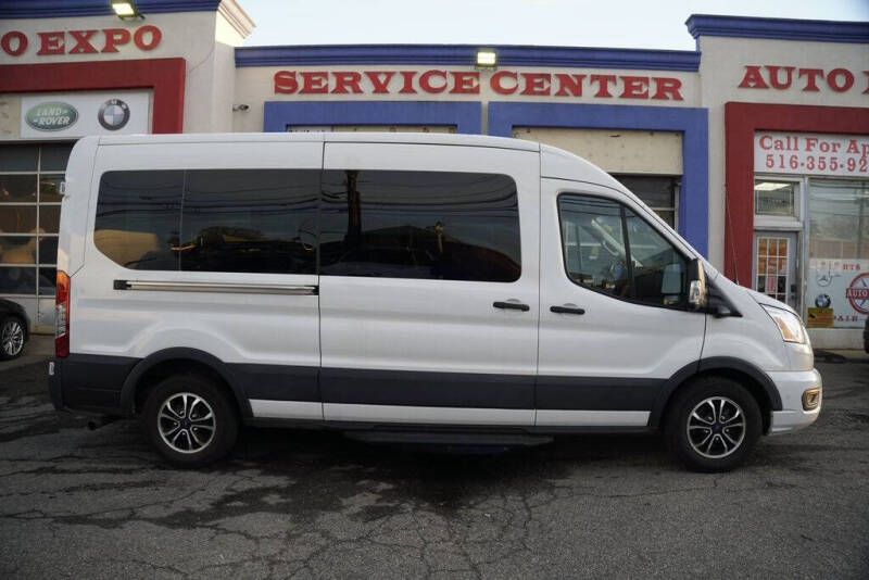 2022 Ford Transit 350 XLT