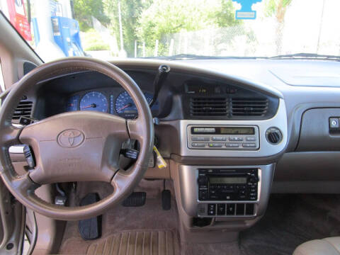 2002 Toyota Sienna XLE